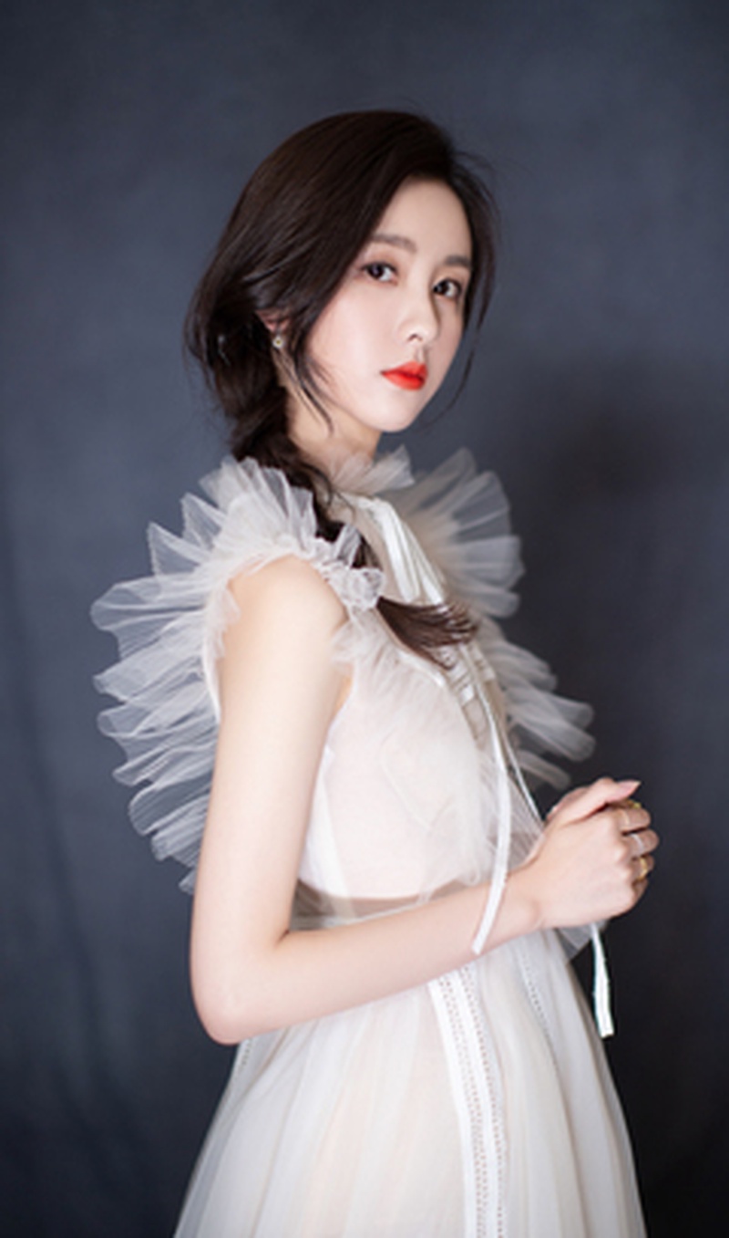 陈都灵